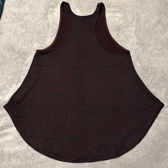 Wilfred Free race back tank top | small | burgundy/black - Picture 6 of 6